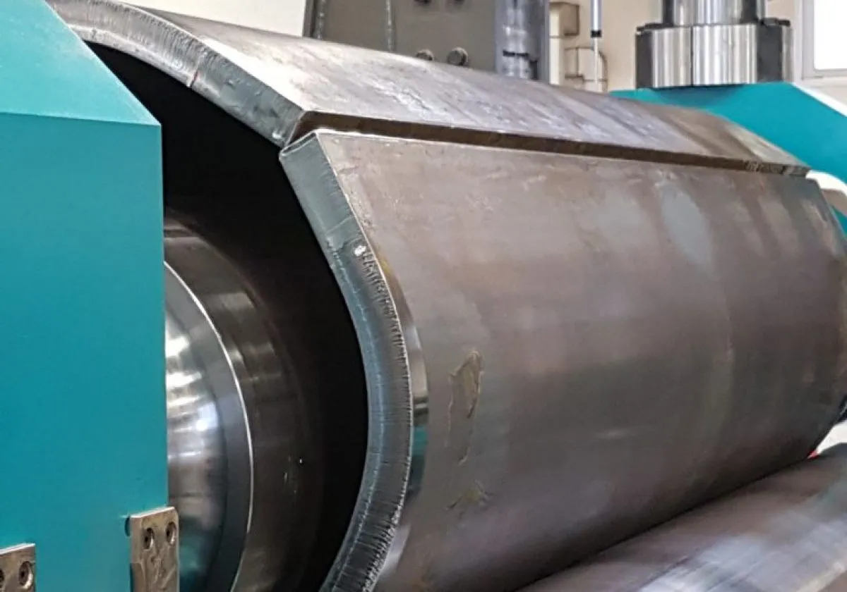 La piegatrice a 3 rulli E79 3175 è stata testata con successo