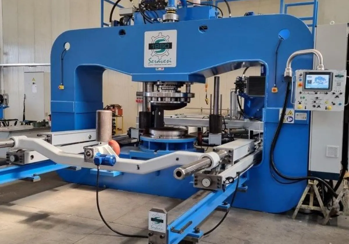 Nuova pressa bordatrice e Bordatrice per il nostro cliente americano