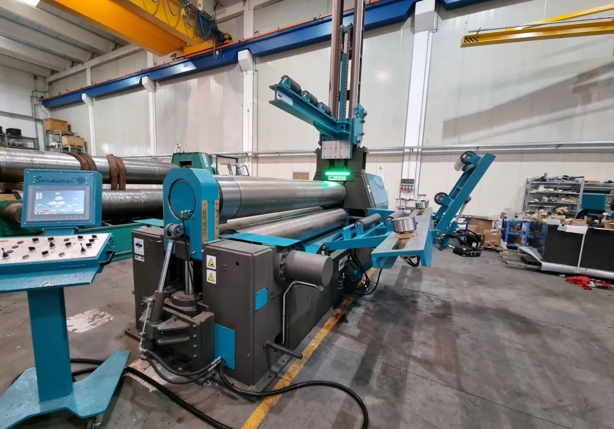 Calandra per lamiera pronta per la spedizione