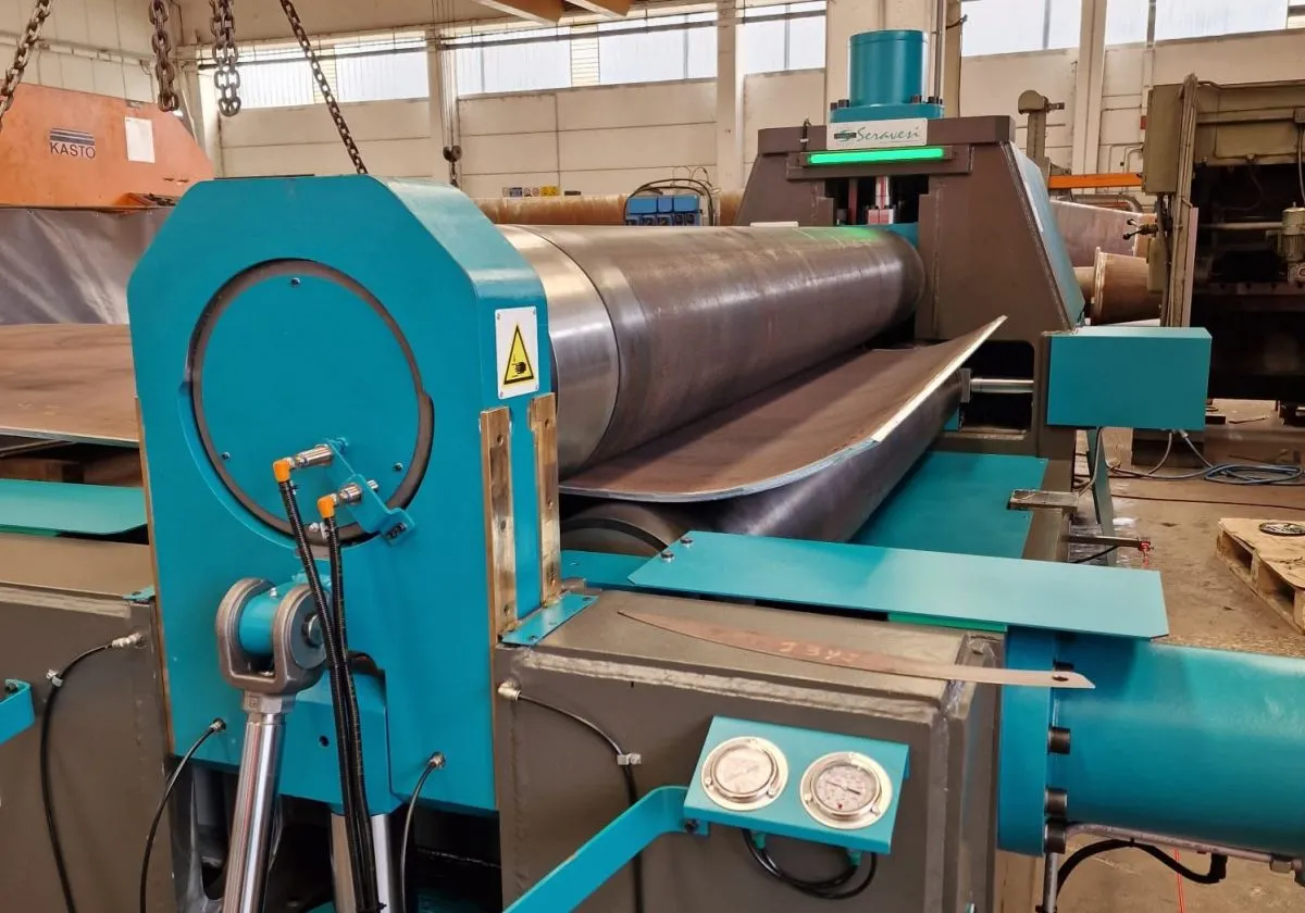 La nostra ultima installazione di Calandra per lamiere a 3 rulli