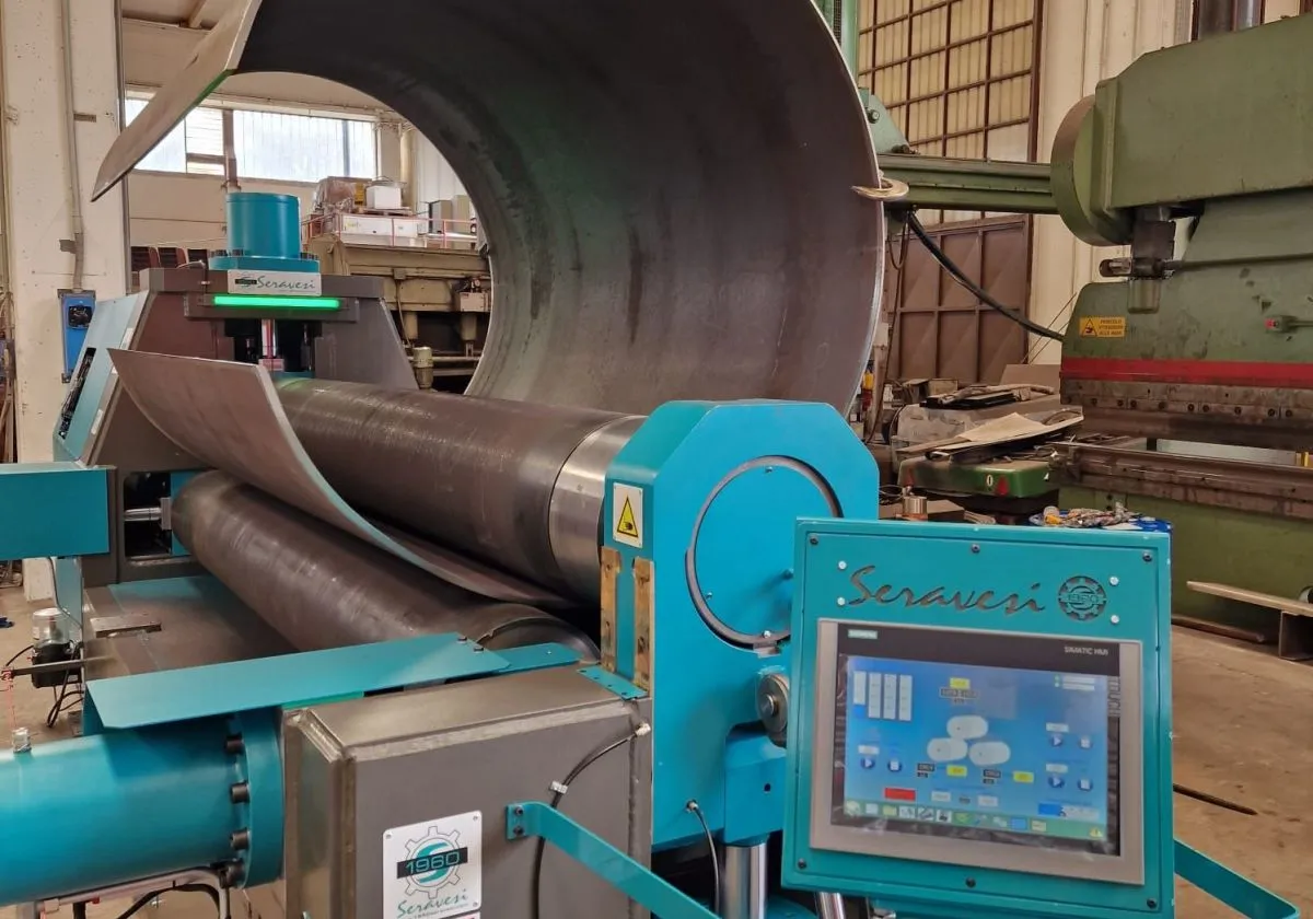 La nostra ultima installazione di Calandra per lamiere a 3 rulli