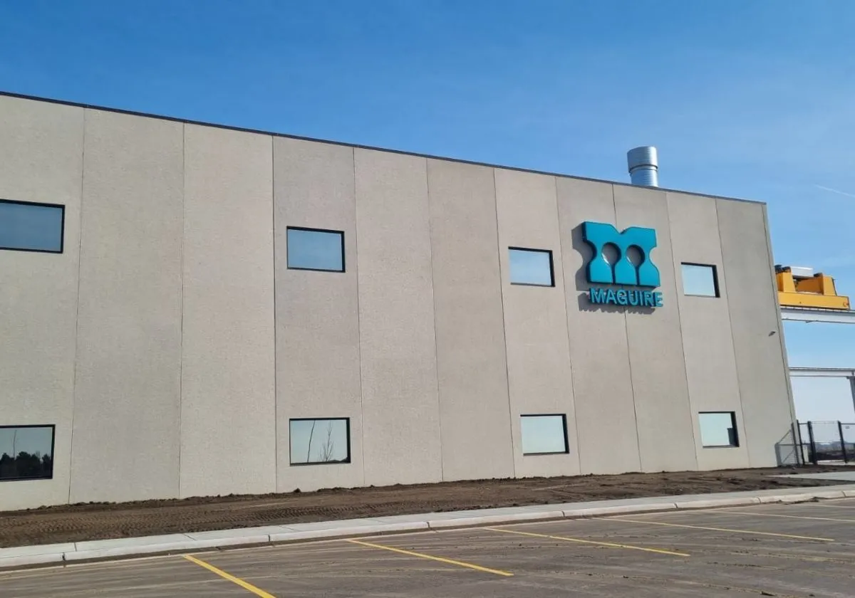 Piacevole visita a Maguire per vedere le nostre macchine completamente installate