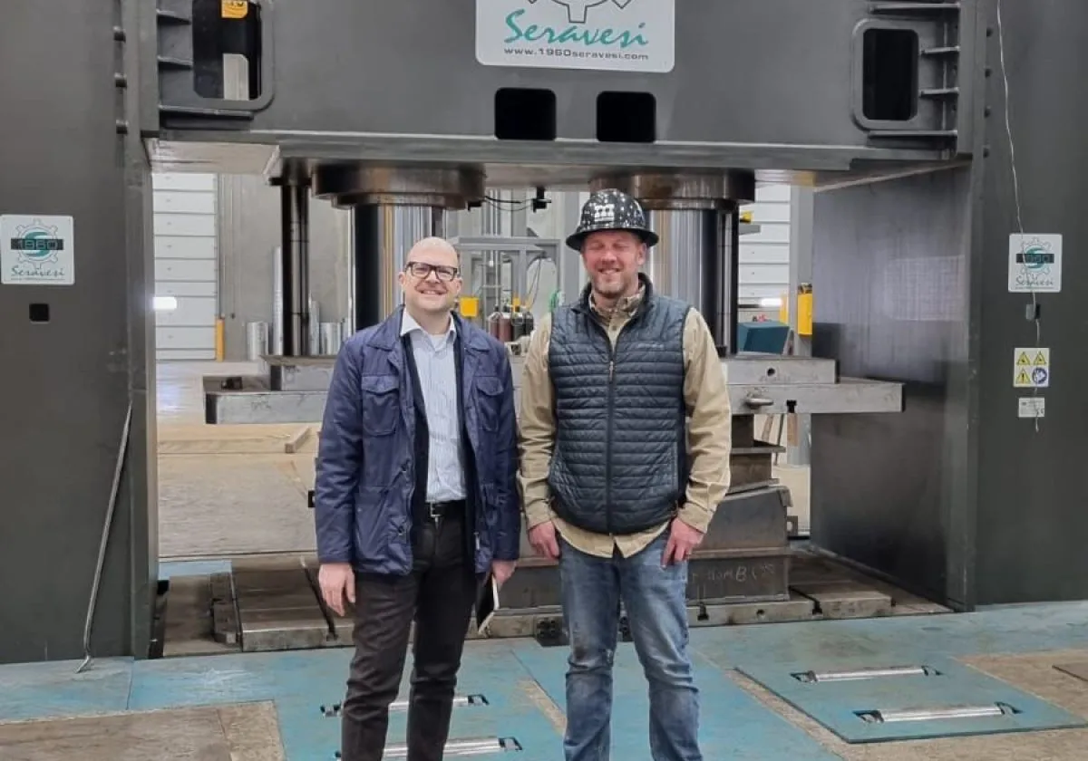 Piacevole visita a Maguire per vedere le nostre macchine completamente installate